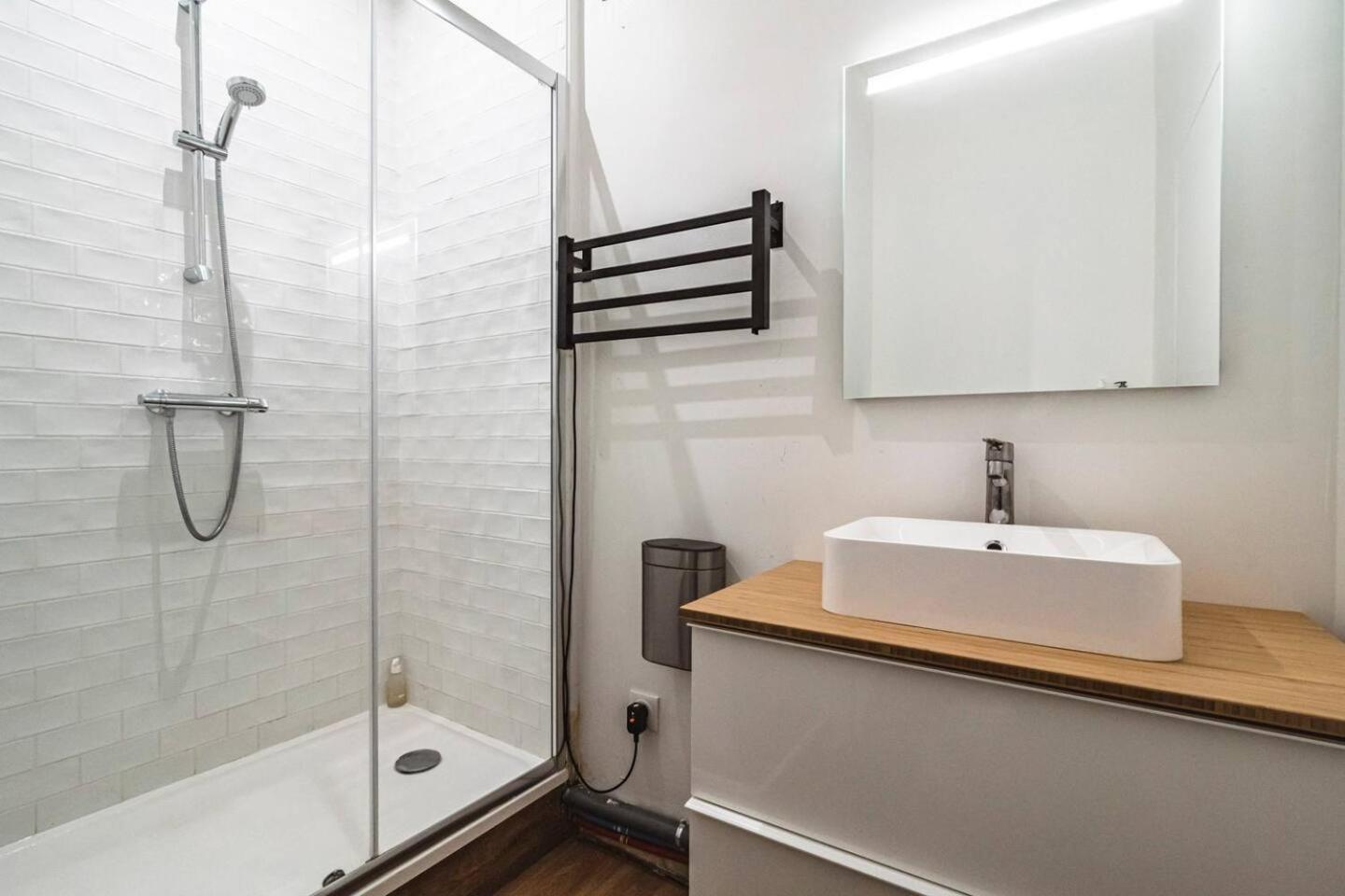 Pink, Appartement En Plein Coeur De Reims Ngoại thất bức ảnh