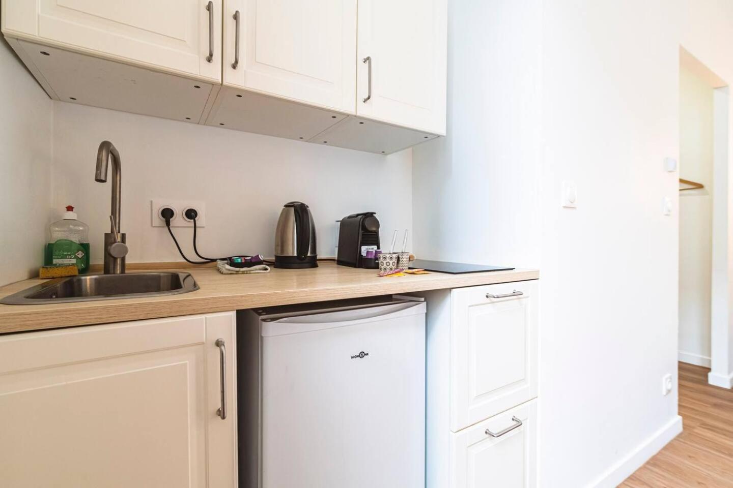 Pink, Appartement En Plein Coeur De Reims Ngoại thất bức ảnh