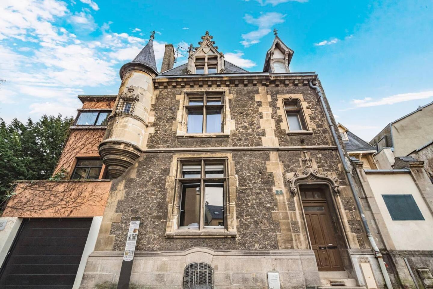 Pink, Appartement En Plein Coeur De Reims Ngoại thất bức ảnh
